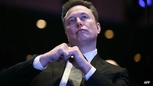 ग्रोक ने तो एलन मस्क के बच्चे की मां को भी नहीं छोड़ा, 'गंदी तस्वीरों' का मामला कोर्ट पहुंचा