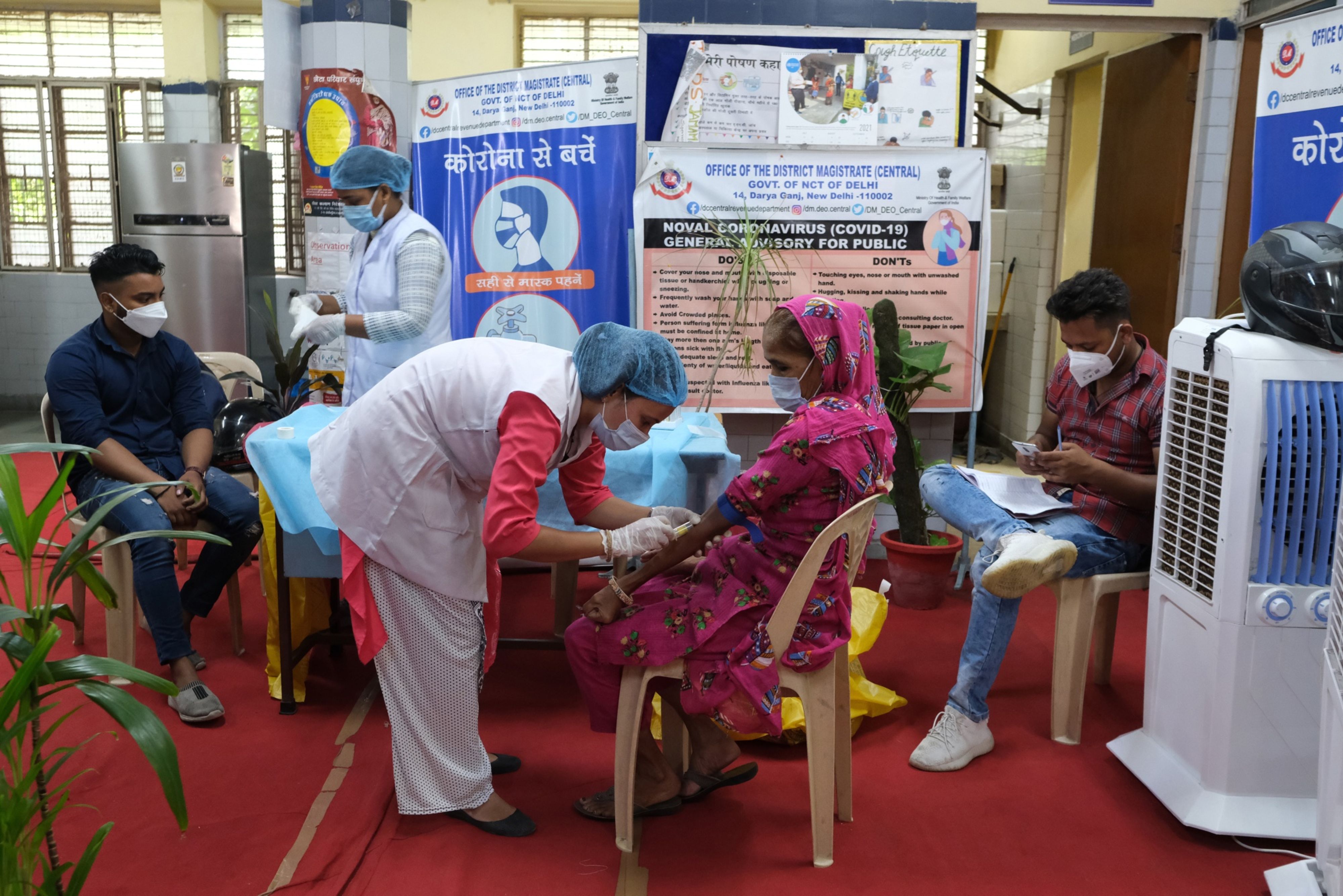 Coronavirus India Latest Updates: TN Reports First Omicron Case; WB Extends Covid-19 Restrictions