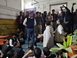 अजमेर में  XEN की पिटाई के बाद समर्थन में आए कई विभागों के अधिकारी, 8 विधानसभा क्षेत्र में विकास कार्य ठप