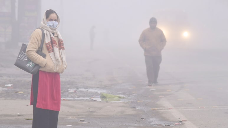 बढ़ते प्रदूषण के साथ बढ़ रहा है इन 4 बड़ी बीमारियों का खतरा, डॉक्टर ने किया खुलासा!
