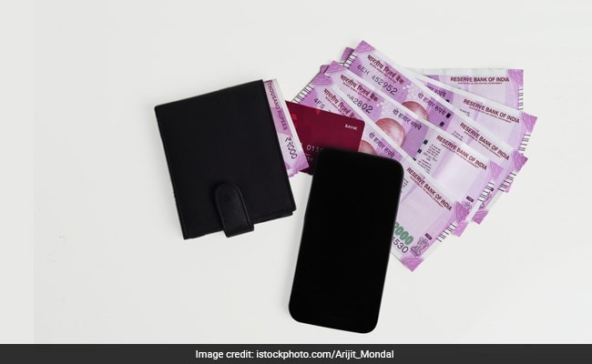 Tax Hike On international Transactions (TCS) Pushed Back To October 1