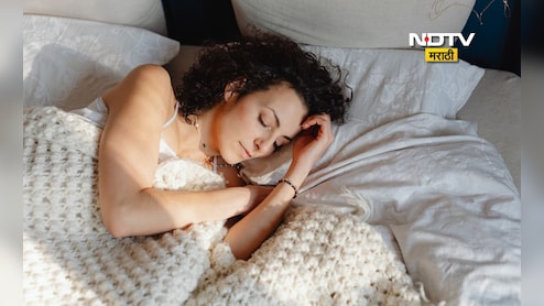 Better Sleep Tips: गाढ झोप हवीय? झोपेचा 10-5-3-2-1 नियम फॉलो करा, 5 मिनिटांत मेंदू होईल शांत Better Sleep Tips: गाढ झोप हवीय? झोपेचा 10-5-3-2-1 नियम फॉलो करा, 5 मिनिटांत मेंदू होईल शांत