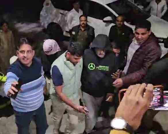 30 करोड़ की धोखाधड़ी केस में विक्रम भट्ट और उनकी पत्नी गिरफ्तार, मुंबई से उदयपुर लाई पुलिस