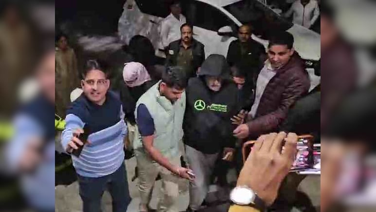 30 करोड़ की धोखाधड़ी केस में विक्रम भट्ट और उनकी पत्नी गिरफ्तार, मुंबई से उदयपुर लाई पुलिस