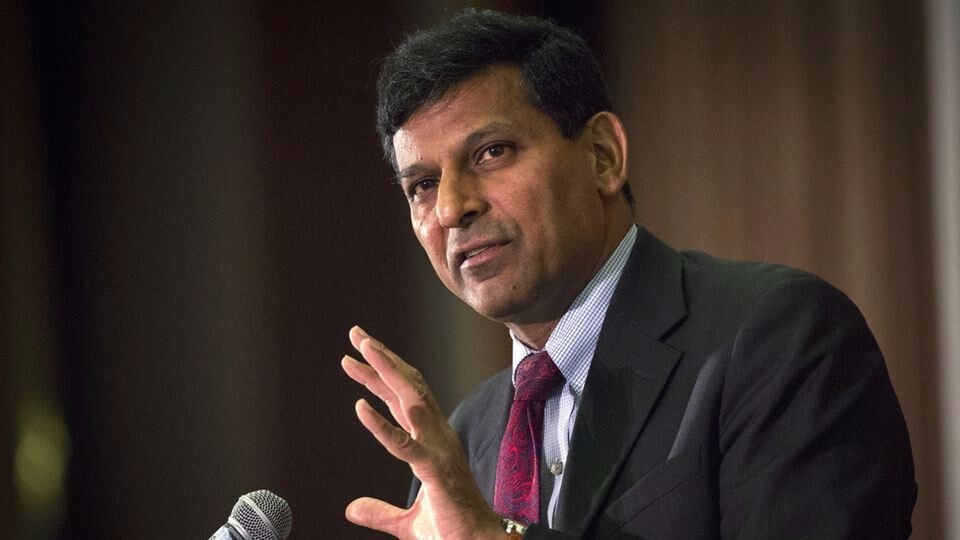IMF Economist Who Foresaw 2008 Crisis Expects More&nbsp;Bank&nbsp;Troubles