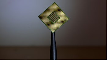 Chips Stocks Fall As Much As 3%; Intel, Broadcom, SanDisk, AMD And More Open In Red Amid Investor Scepticism
