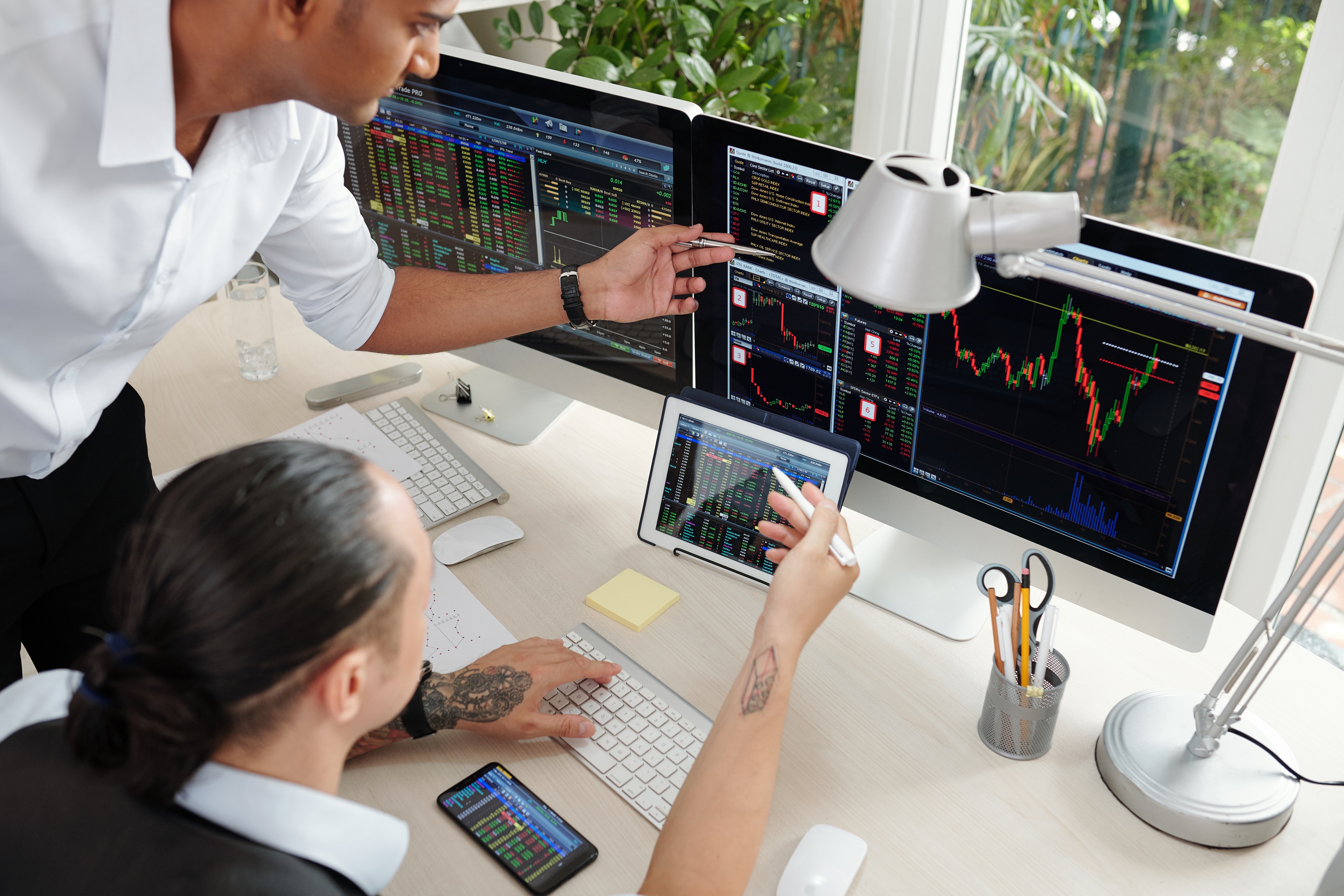 Brokerage Views: Jefferies Upbeat On Chola Finance, Emkay On Oil And Gas And More