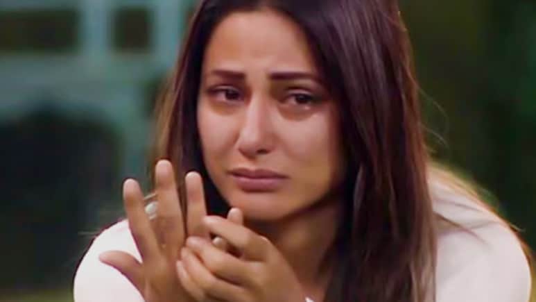 बहुत दर्द होता था, शरीर टूटा हुआ लगता था, कैंसर के इलाज का वो दर्दनाक सफर याद कर भावुक हुईं हिना खान