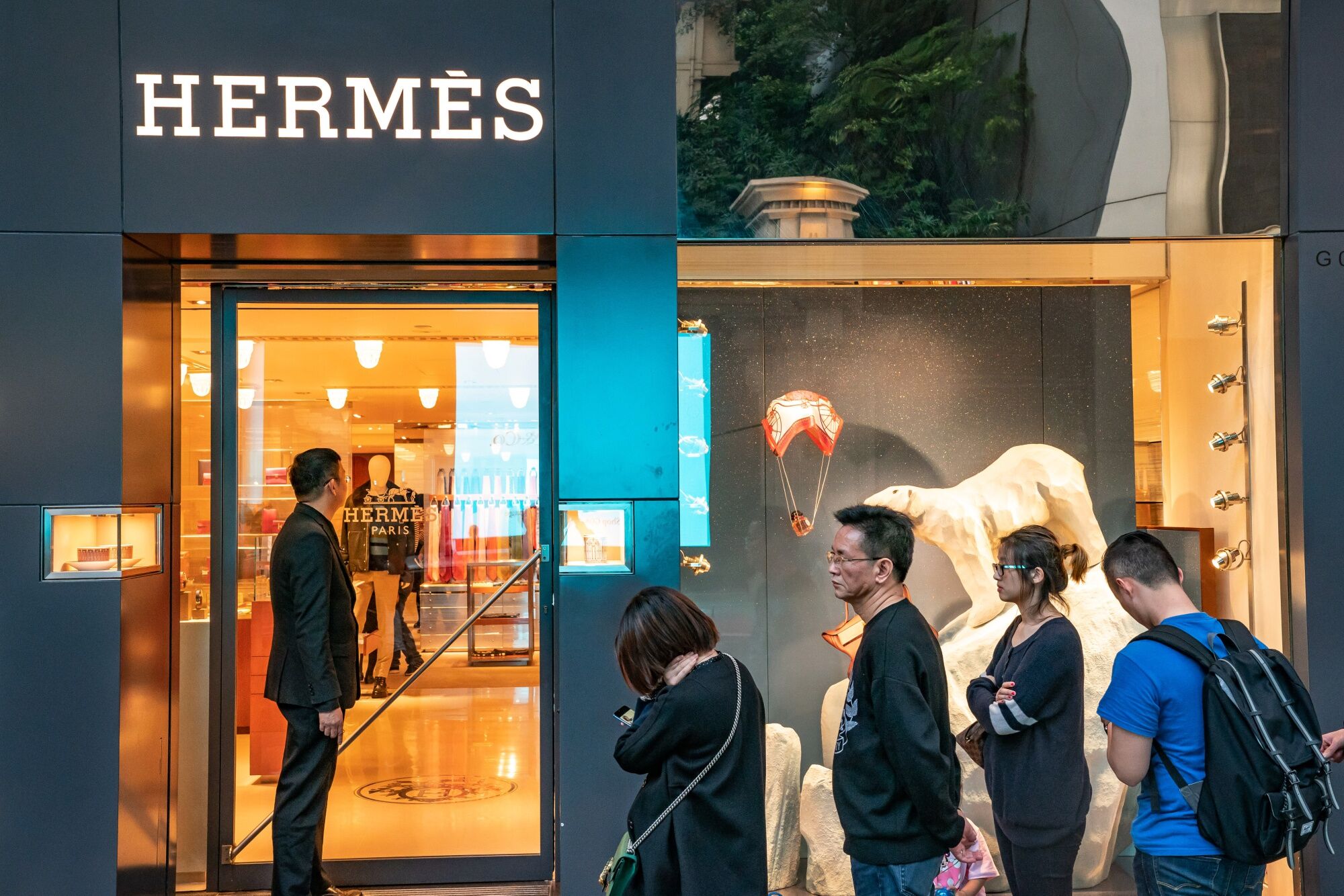 China Holiday Travel Surge Hints At Consumer Spending Pickup