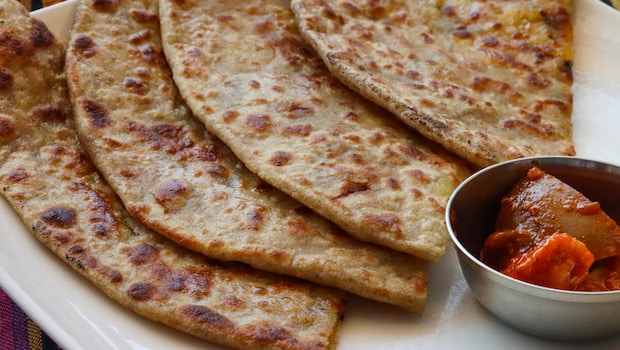 What Are Paani Wale Paranthe? A Tasty Recipe Made Without A Single Drop Of Oil