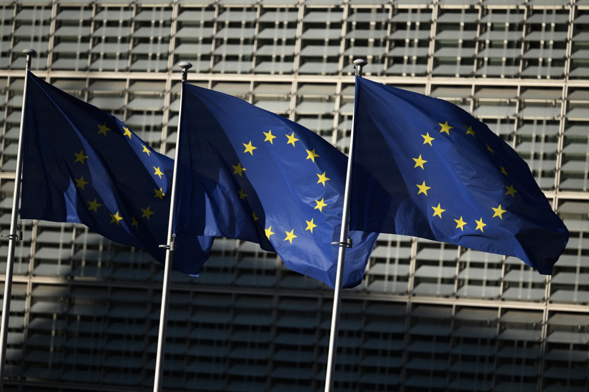 EU Imposes Sanctions On Oil Traders With Links To Russia's Shipping Network