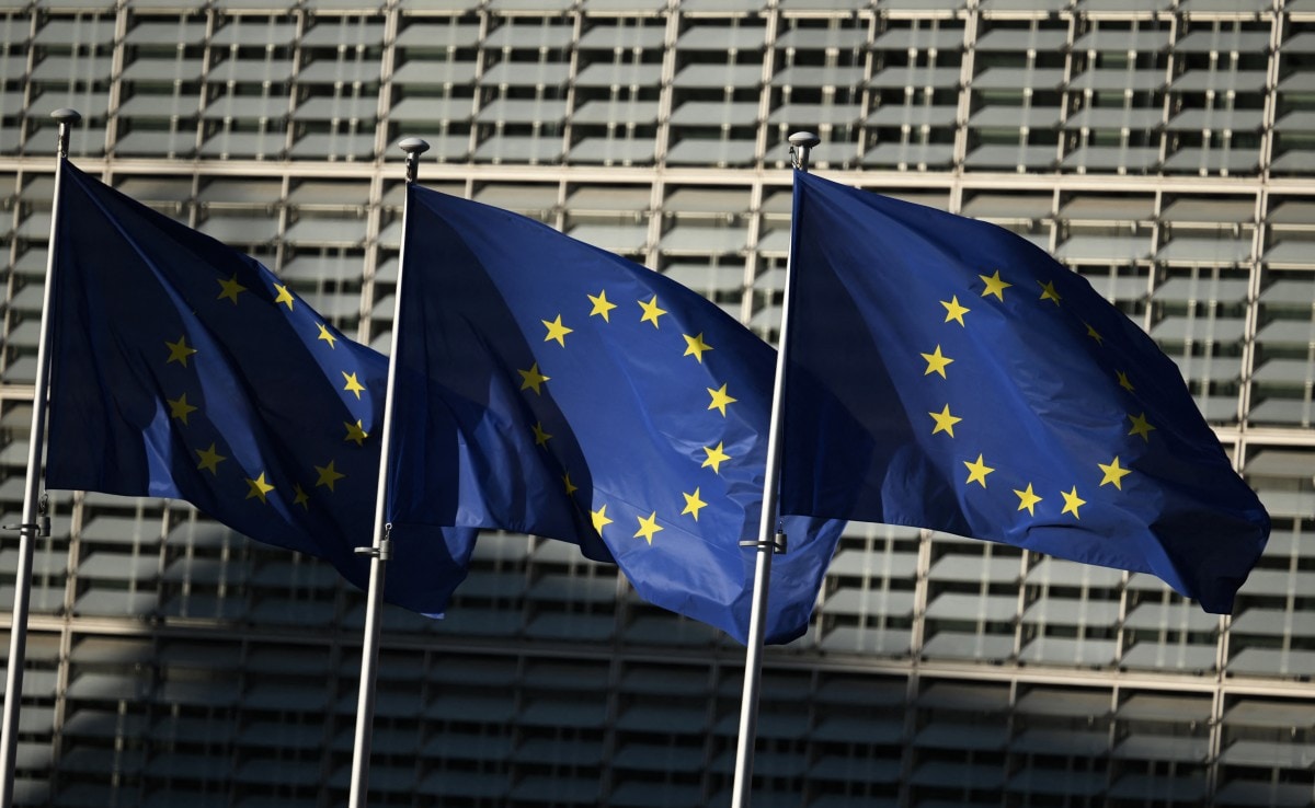 De EU legt sancties op aan oliehandelaren die banden hebben met het Russische scheepvaartnetwerk