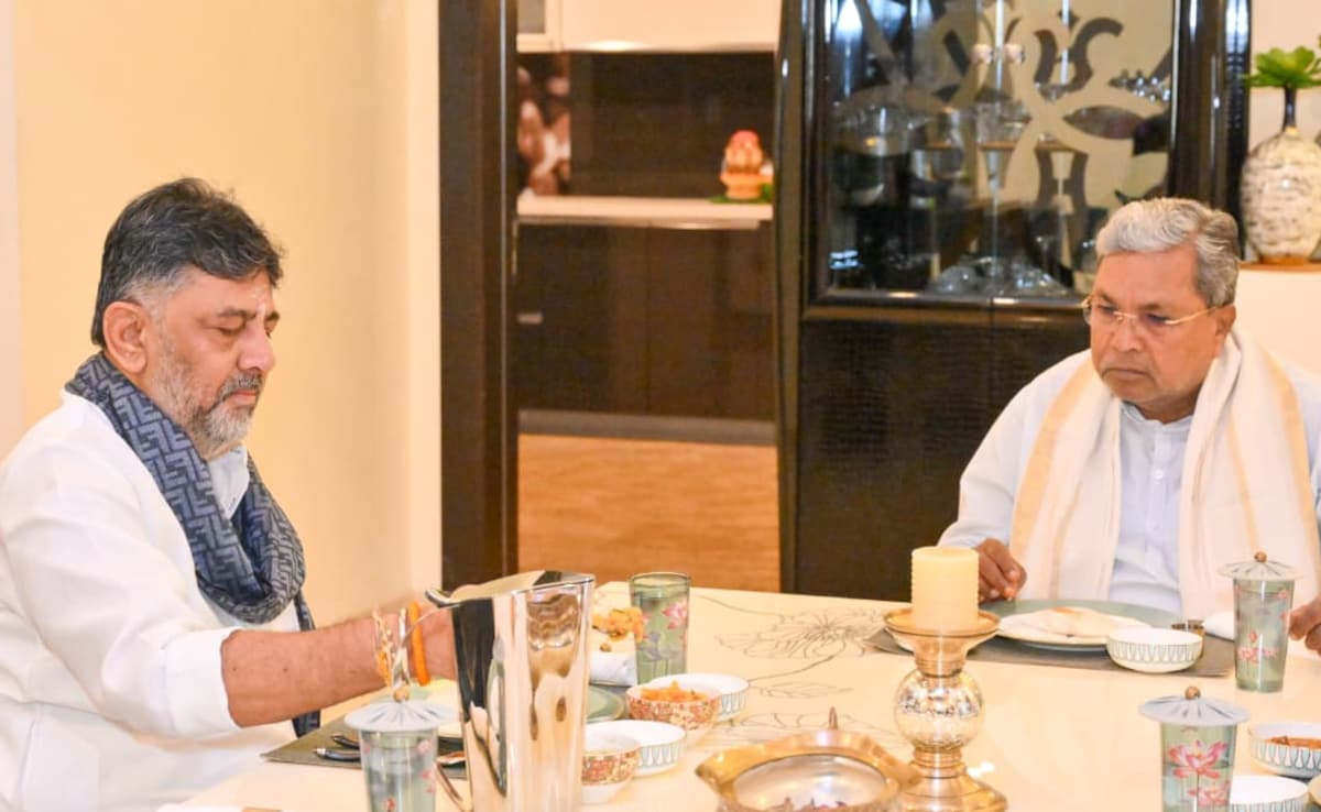 डीके शिवकुमार के आवास पर 2 दिसंबर को हुए ब्रेकफास्ट की तस्वीर