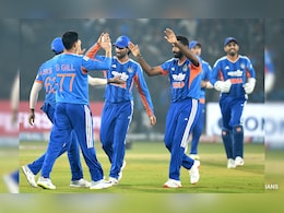 IND vs SA 2nd T20I: पाकिस्तान को पछाड़ वर्ल्ड रिकॉर्ड बनाएगी टीम इंडिया, दक्षिण अफ्रीका को हराते ही रच देगी इतिहास