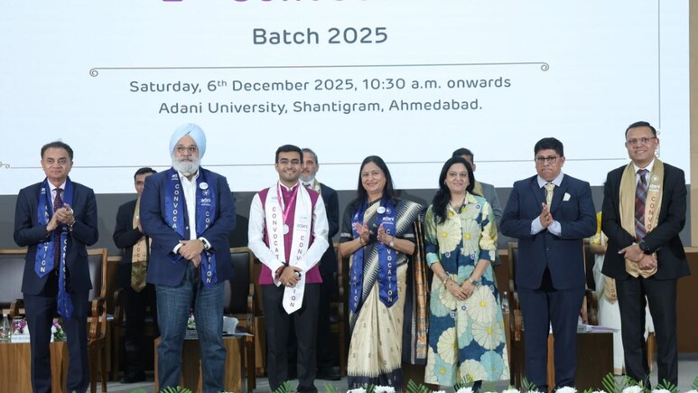 भारताला जगाच्या शिखरावर नेण्यासाठी तुम्हीच व्हा 'पॉवर'! डॉ. प्रीती अदाणींचे पदवीधरांना भावनिक आवाहन