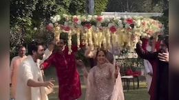 Kartik Aaryan's Sister Walks Down The Aisle To Her Brother's Hit Song <i>Tera Yaar Hoon Main</i>. Watch
