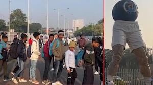 Messi Mania Grips Kolkata: Fans Long Queue Outside Stadium