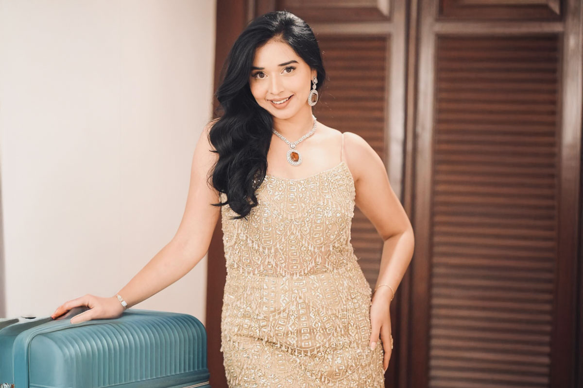 Tanya Mittal Breaks Down on Returning Home After 'Bigg Boss 19' Journey