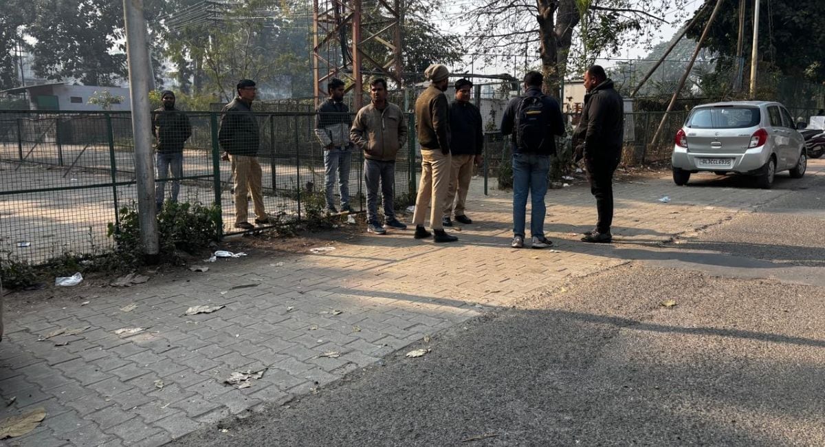 AMU पर घटनास्थल की तस्वीर AMU पर घटनास्थल की तस्वीर