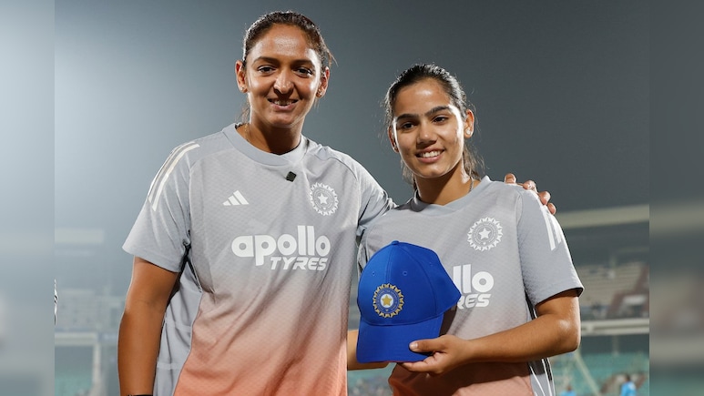 पिता ज्योतिषि, बेटी ने टीम इंडिया में बनाई जगह, जानिए कौन हैं वैष्णवी शर्मा जिन्हें मिला डेब्यू कैंप