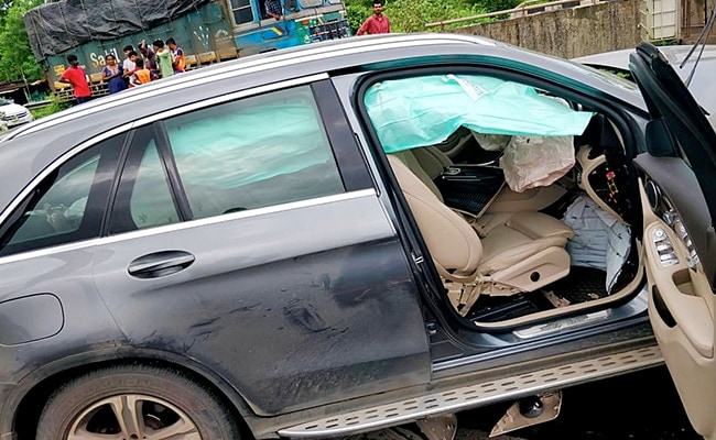 Cyrus Mistry Car Crash: Mercedes-Benz Says Cooperating With Authorities