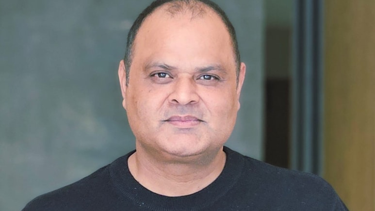 गुजराती फिल्म इंडस्ट्री में निर्देशक दुष्यंत प्रताप सिंह का डेब्यू, करेंगे 'बच के रहना रे बाबा' का निर्देशन