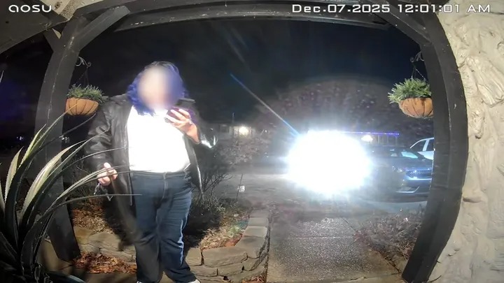 Delivery Agent In US Fired After Allegedly Spraying Food With Pepper Spray