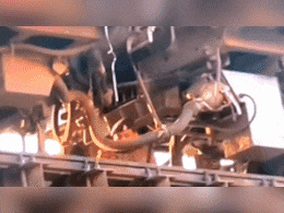 कटिहार: जान जोखिम में डाल पुल पर सब-इंस्पेक्टर ने ठीक कर दी ट्रेन, लोग बोले- बड़ी हिम्मत है