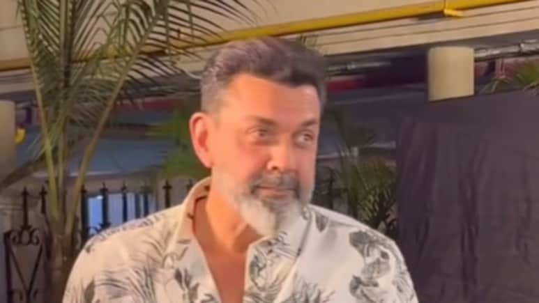 धर्मेंद्र की फिल्म इक्कीस की स्क्रीनिंग पर बॉबी देओल ने किया कुछ ऐसा, जीत लिया फैंस का दिल, पापा को यूं दिया ट्रिब्यूट