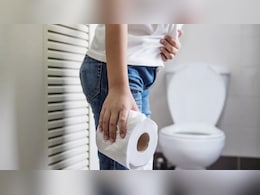 कौन सा फल खाने से पेट साफ होता है? डॉक्टर ने बताया आंतों को साफ कर देंगे ये 5 Fruits