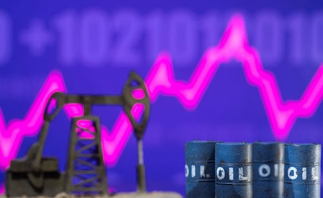 Oil Rebounds After Slide, Not Far From Decade Highs