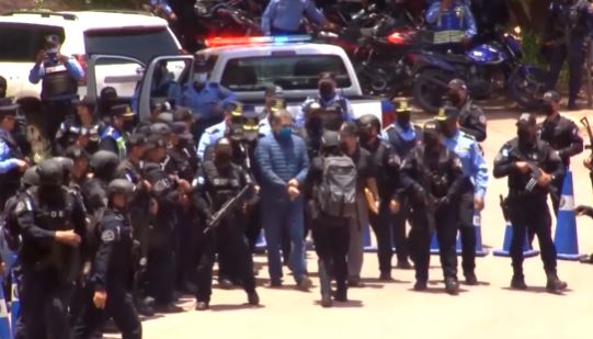 न्यूयॉर्क जेल से रिहा हुए ड्रग तस्करी के दोषी होंडुरास के पूर्व राष्ट्रपति, ट्रंप ने दिया है क्षमादान