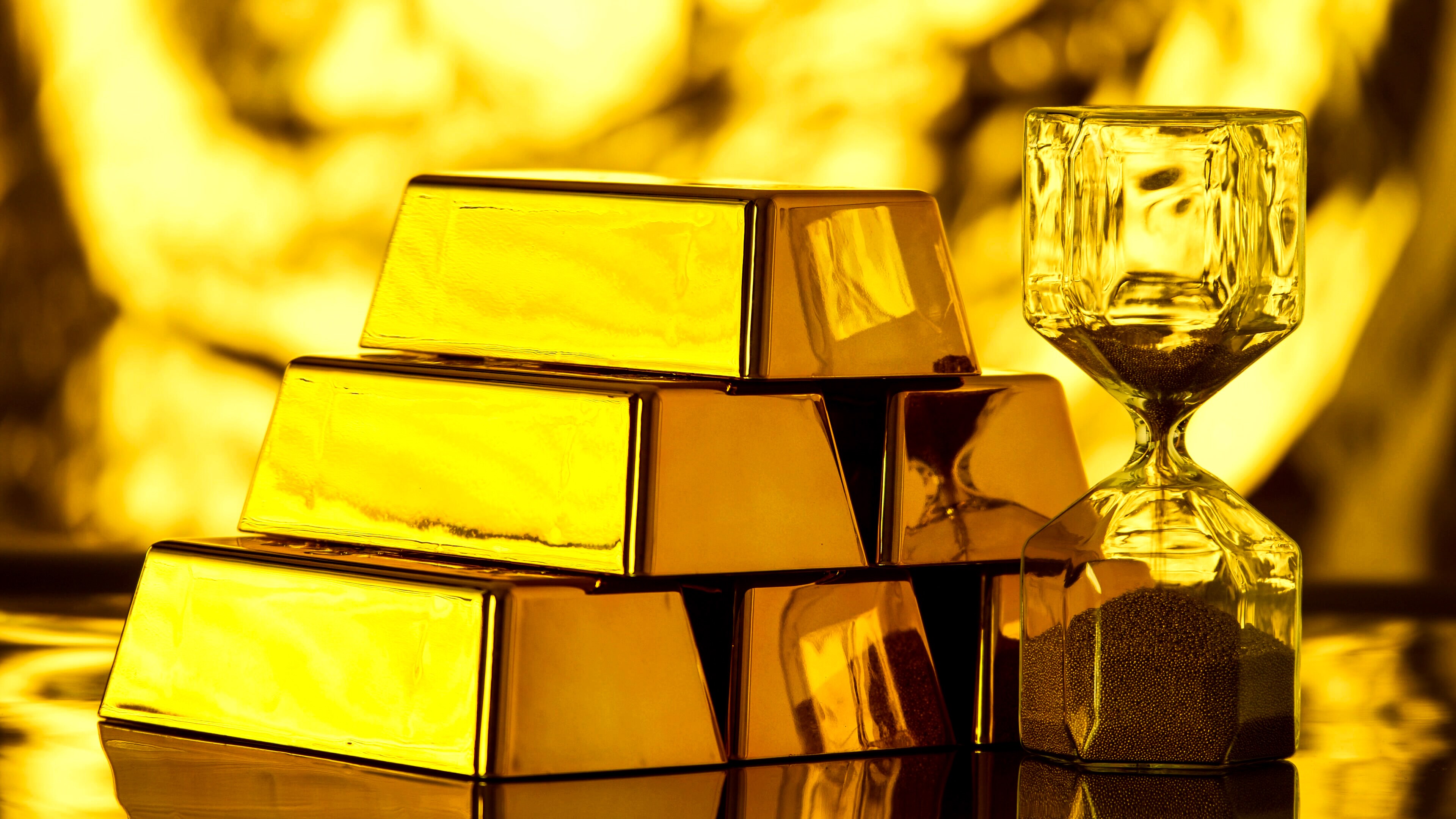 Gold Price Hovers Above Monthly Low, Global Rates Steady