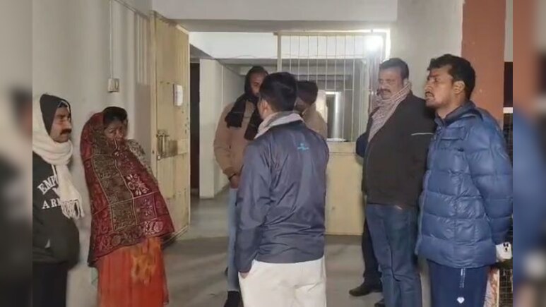 बिहार में एसिड अटैक! दो बदमाशों ने ब्यूटी पार्लर संचालिका पर फेंका तेजाब, चेहरा गंभीर रूप से झुलसा