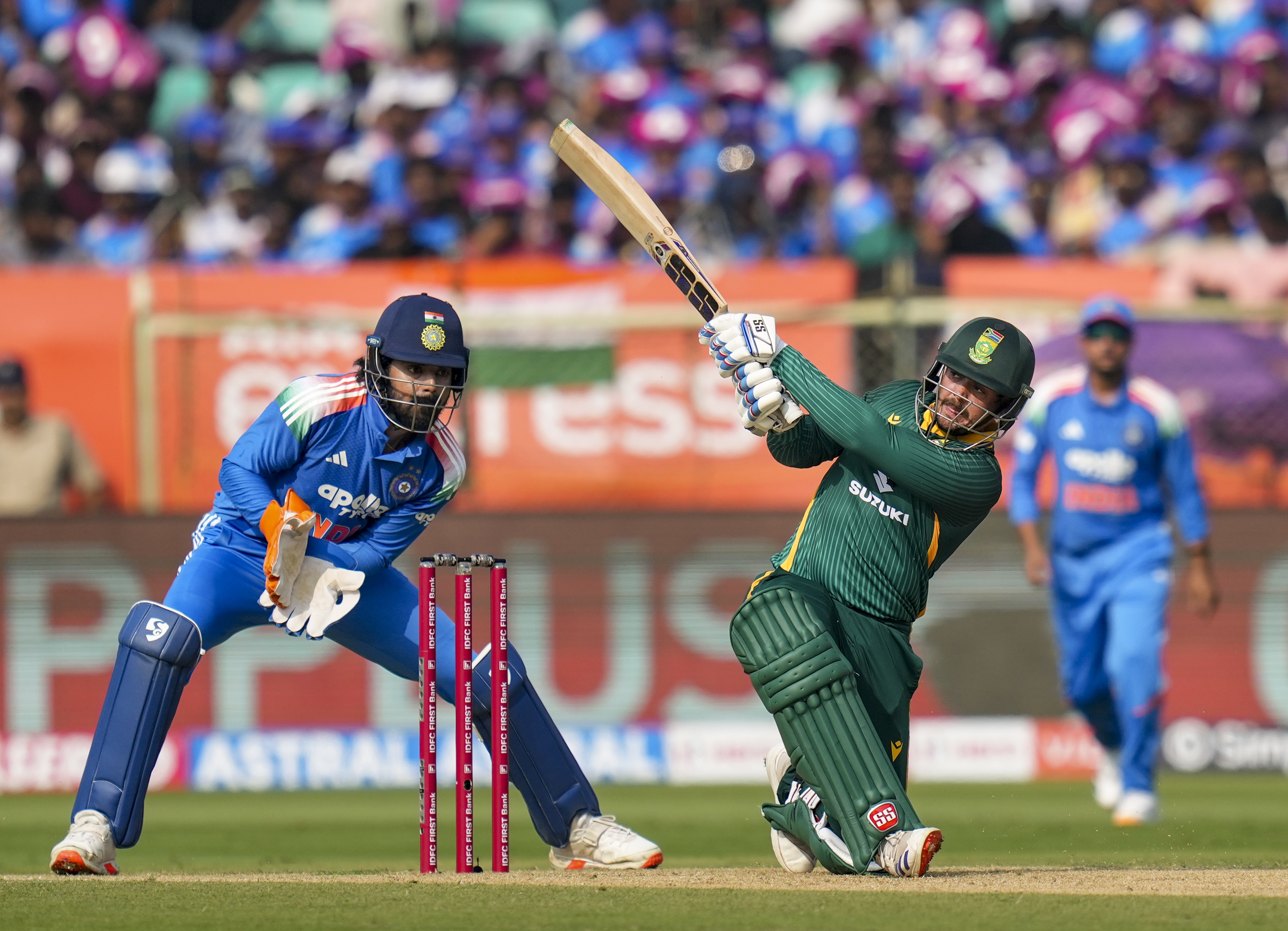 IND vs SA LIVE Score, 3rd ODI: प्रसिद्ध कृष्णा ने किया तीसरा शिकार, शतकवीर डी कॉक लौटे पवेलियन