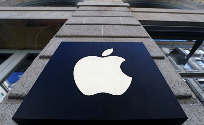Rising iPhone Sales Help Apple Beat Forecasts