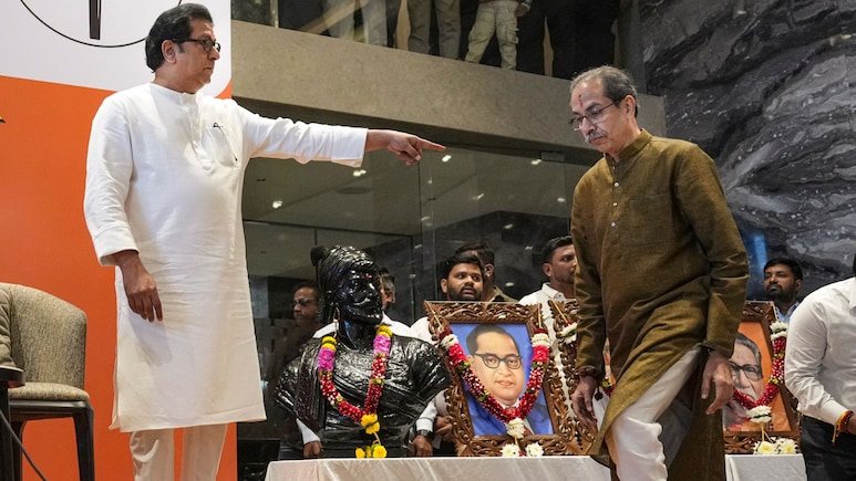 Raj-Uddhav Thackeray Alliance : ठाकरे बंधू एकत्र, पण काँग्रेसचे स्वबळ महायुतीच्या पथ्यावर !