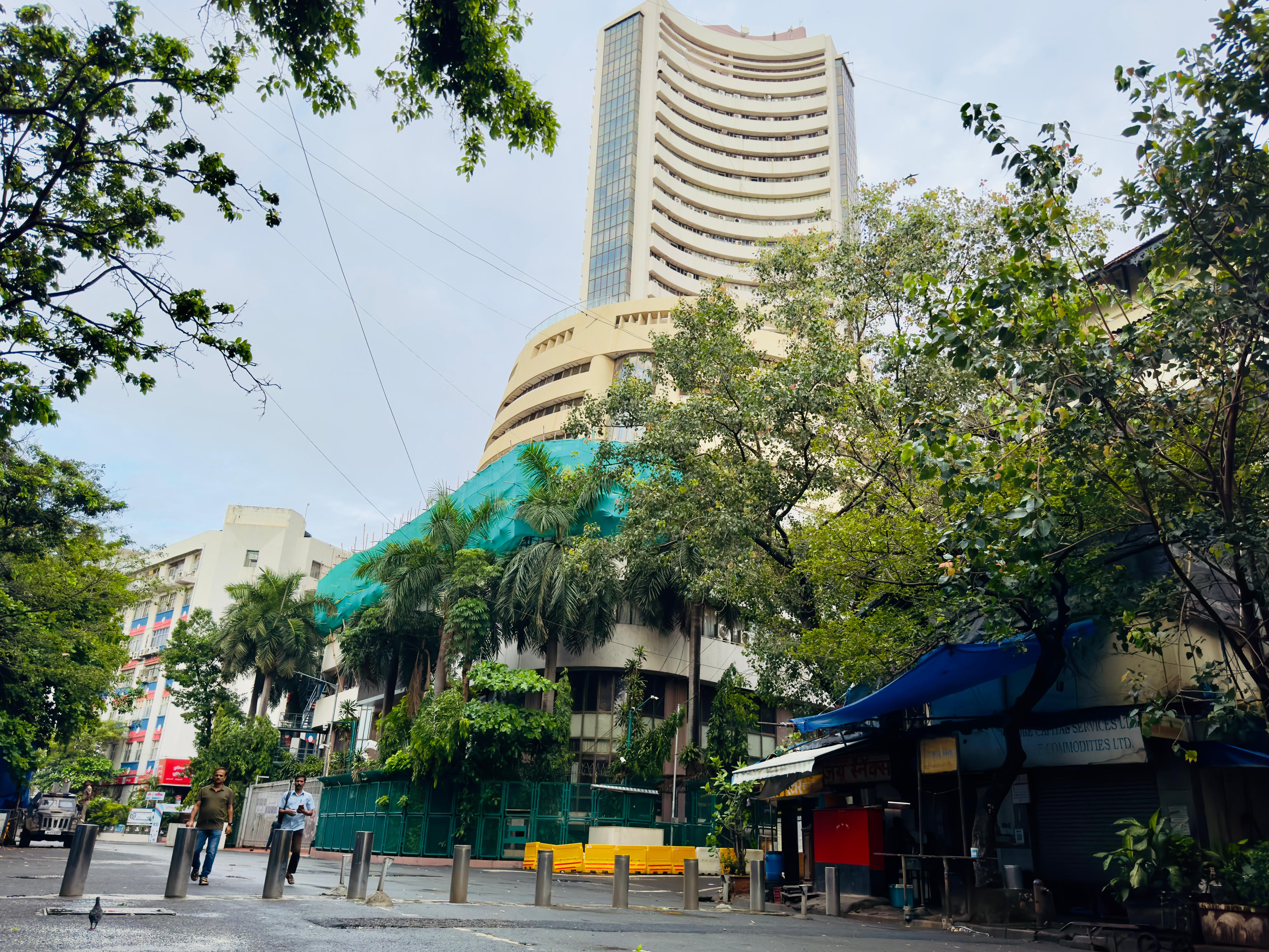 Indian Stocks' Rs 24-Lakh Crore Rout Triggers Worst Losing Streak Since 2001