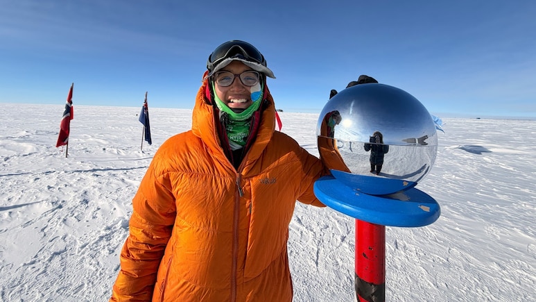 18-Year-Old Skis To South Pole In -30 Degrees Celsius, Sets National Record