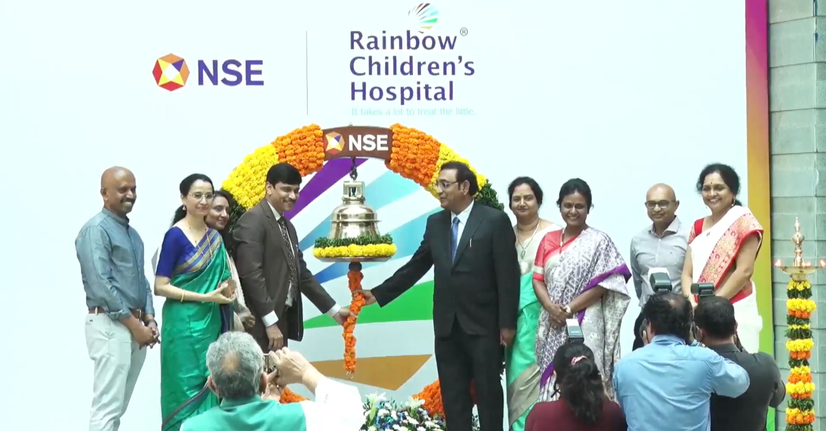 Rainbow Children's Medicare Ends 17% Lower On Debut