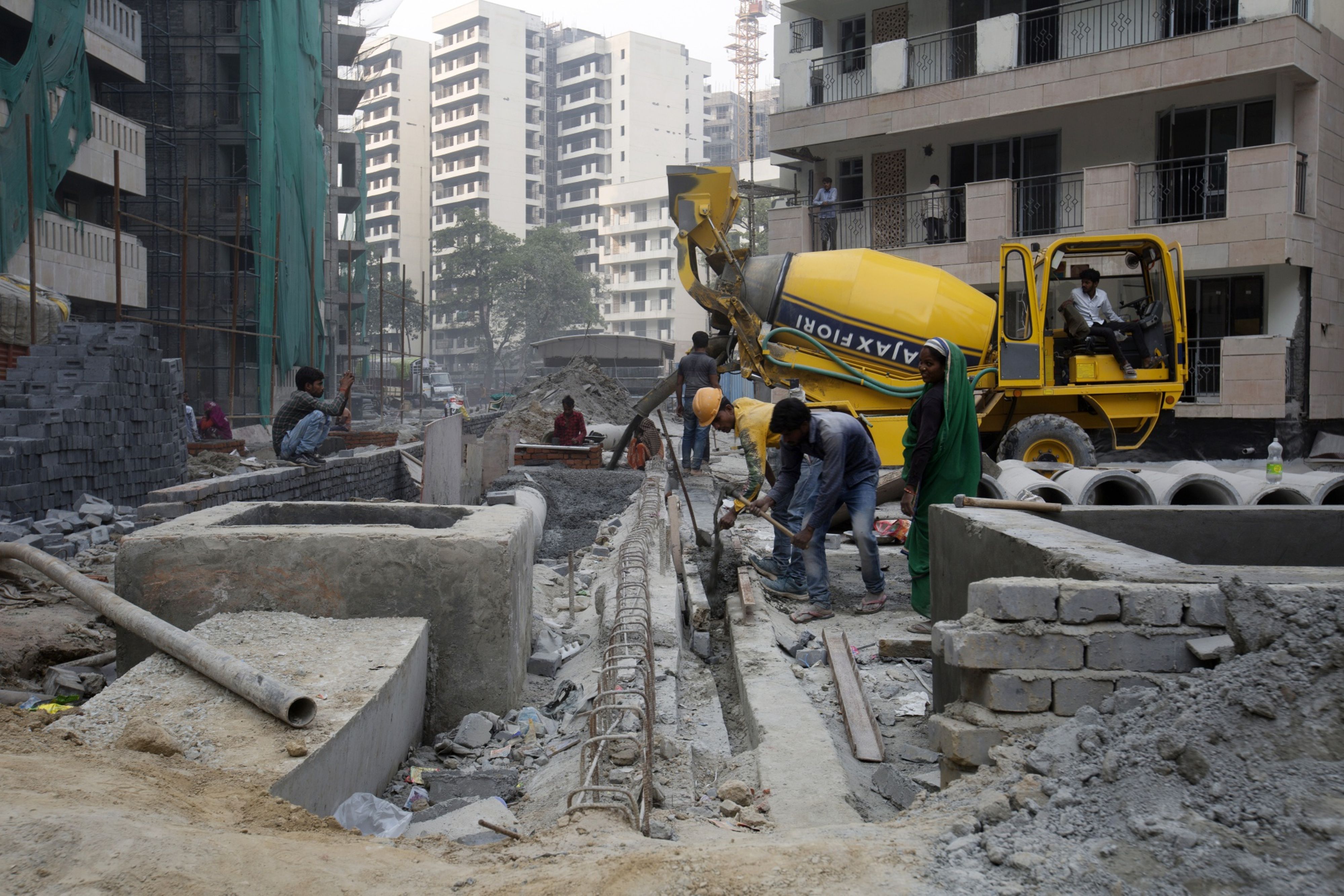 Industry Body Assocham Says Economy Showing Signs Of Improvement