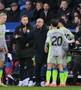 Manchester City Smash Crystal Palace To Fire Title Warning, Aston Villa Extend Streak