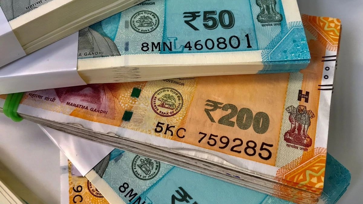 BFSI - Credit Offtake Continues Its Robust Growth, Deposits Fall Sequentially: CareEdge
