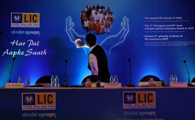Good News For India - Foreigners' Last-Minute Dash For LIC IPO