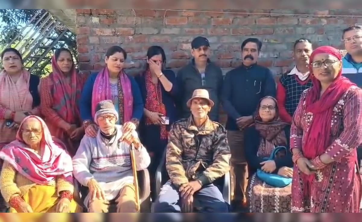 Missing For 15 Years, Ex-Soldier Reunites With Family After Viral Video