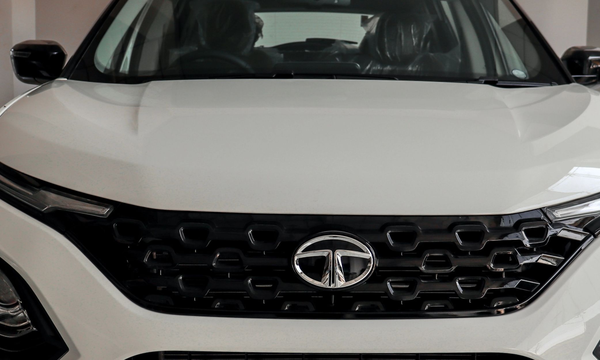 Tata Motors Q4 Review - Margin Beat On Better Mix; Commodity, Chip Shortage Risks Persist: Nirmal Bang