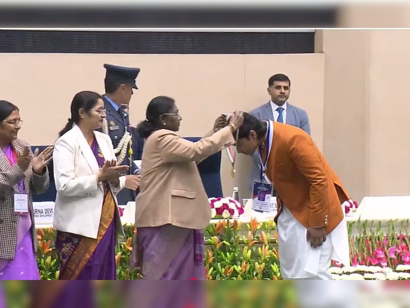 Vaibhav Suryavanshi Receives Pradhan Mantri Rashtriya Bal Puraskar From President Droupadi Murmu, BCCI Congratulates