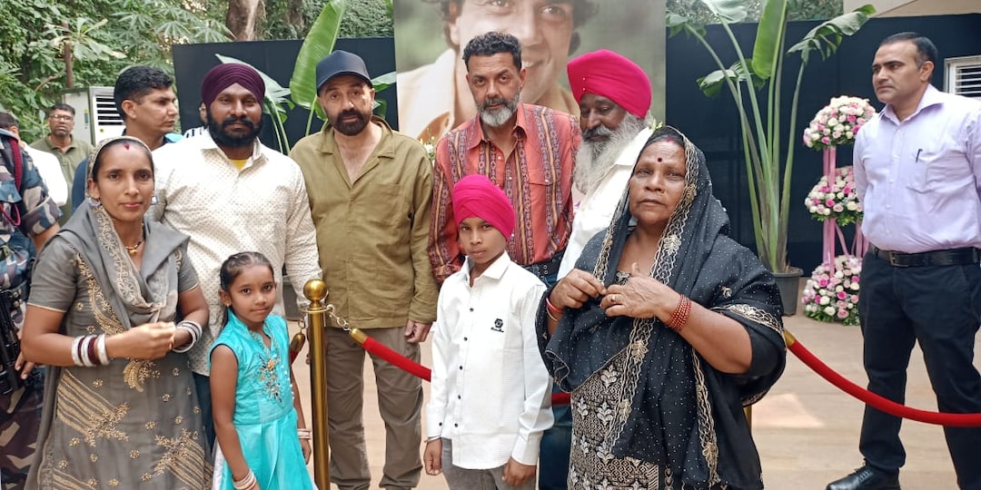 Dharmendra's 90th Birth Anniversary Highlights: Sunny And Bobby Deol Meet Fans At Mumbai Home