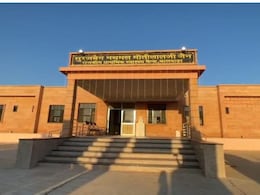 43 साल पहले जहां पिता ने इलाज के अभाव में तोड़ा था दम, वहीं बेटे ने खड़ा कर दिया करोड़ों का आधुनिक हॉस्पिटल