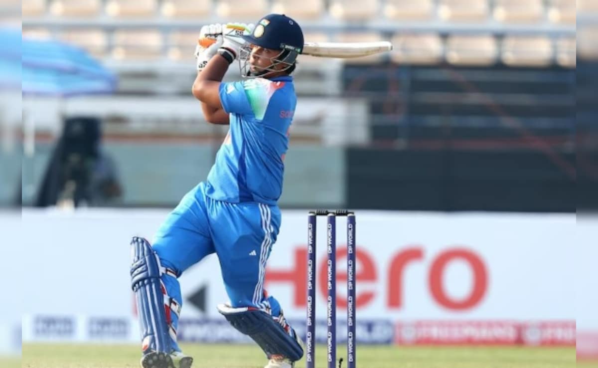 वैभव सूर्यवंशी ने उड़ाया गर्दा, UAE-19 के खिलाफ 171 रन की तूफानी पारी खेल बना दिया WORLD RECORD, दुनिया के इकलौते बल्लेबाज बने